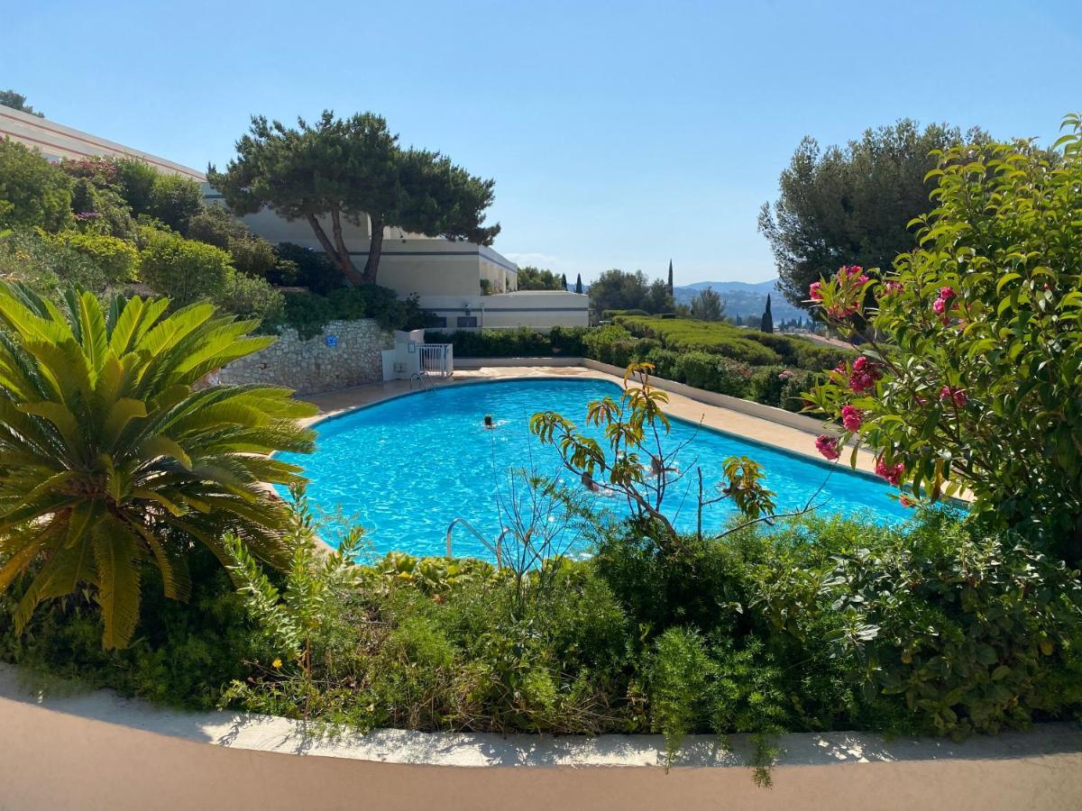 Superbe T2 44M2 - Grande Terrasse Vue Mer Panoramique Exceptionnelle Piscine - Parking Bandol Exterior foto